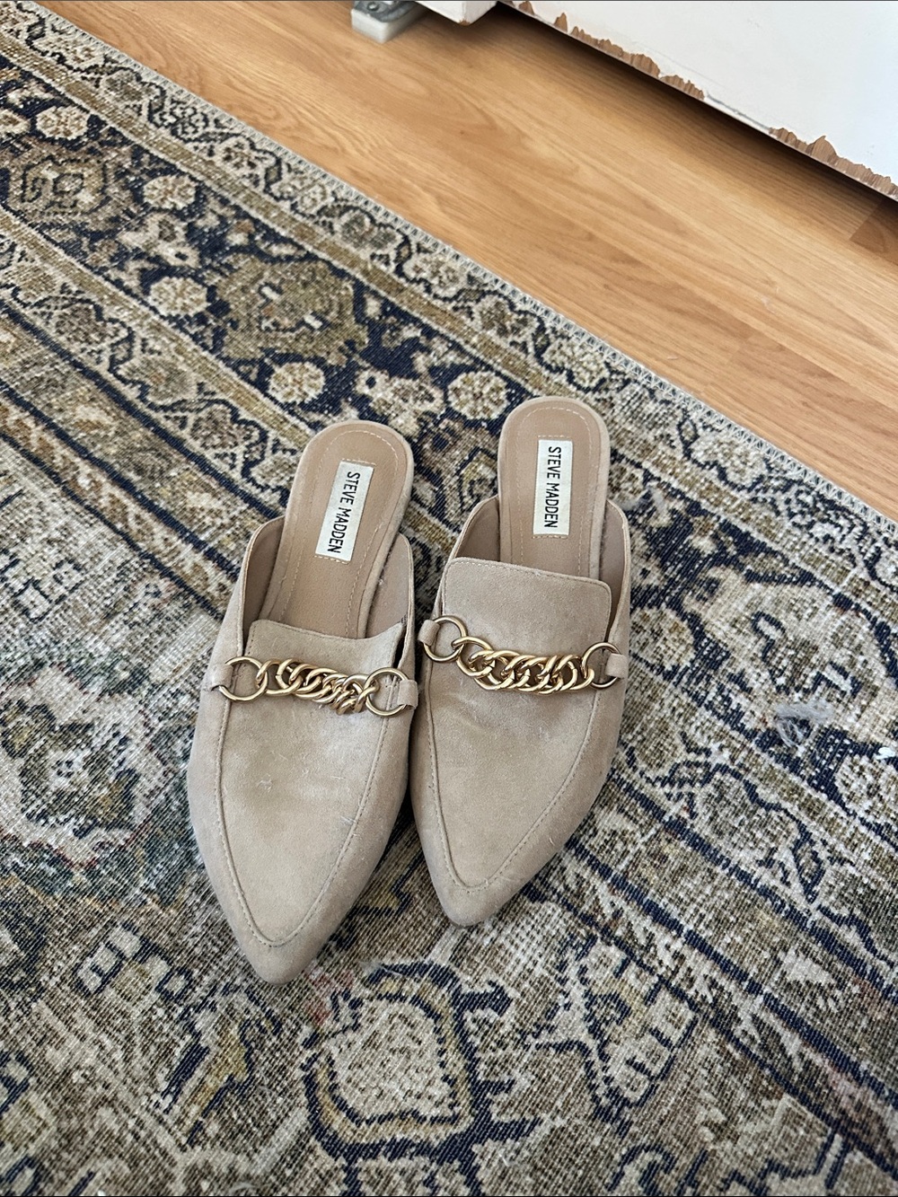 Steve Madden Taupe Suede Chain-Trim Pointed Mules